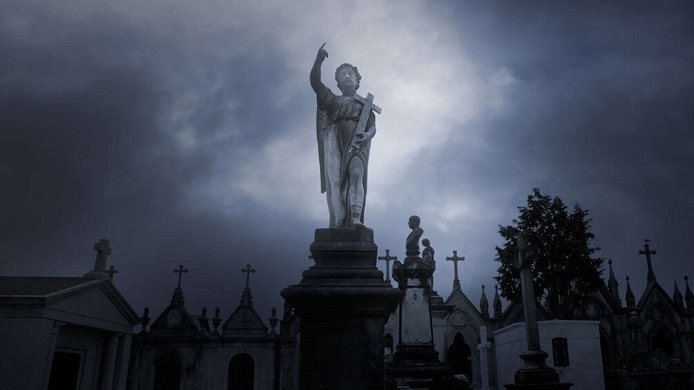 Night Cemetery & Ghost BYOB Bus Tour