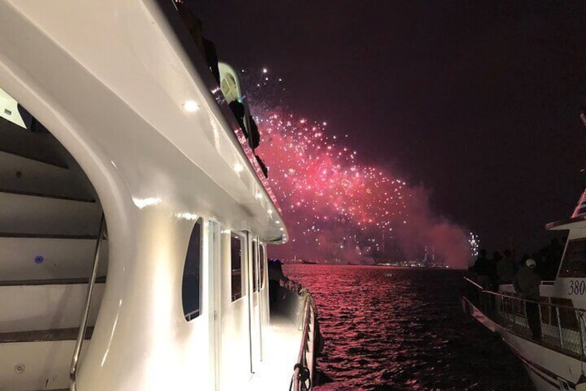 2024 New Year's Eve Fireworks Open Bar Yacht Cruise Hong Kong