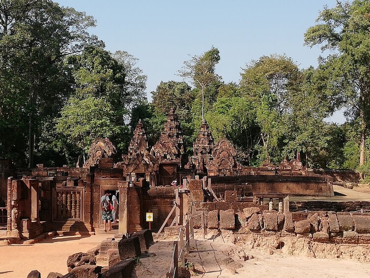 Kulen Mountain National Park and Banteay Srei Temple Tour