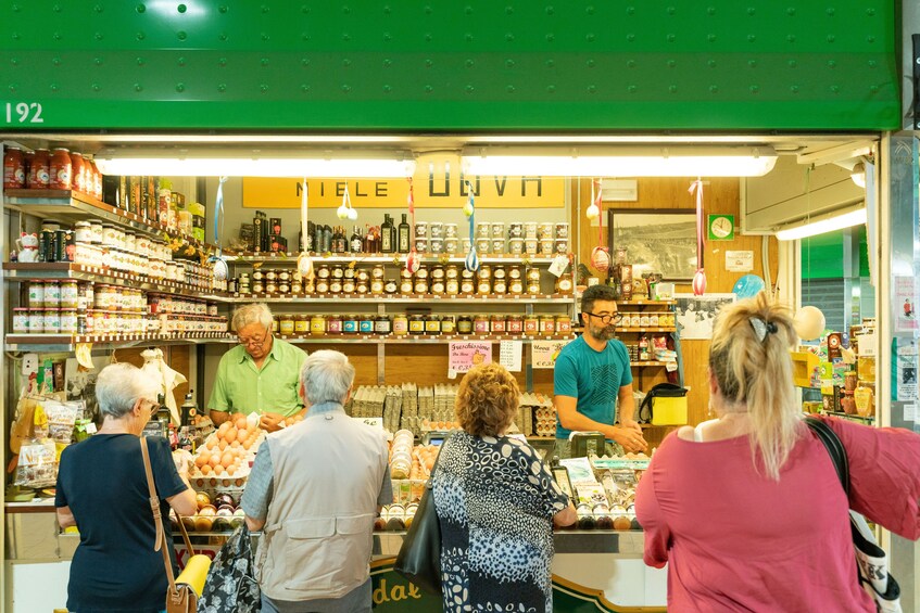 Small-group Street food tour in Vicenza