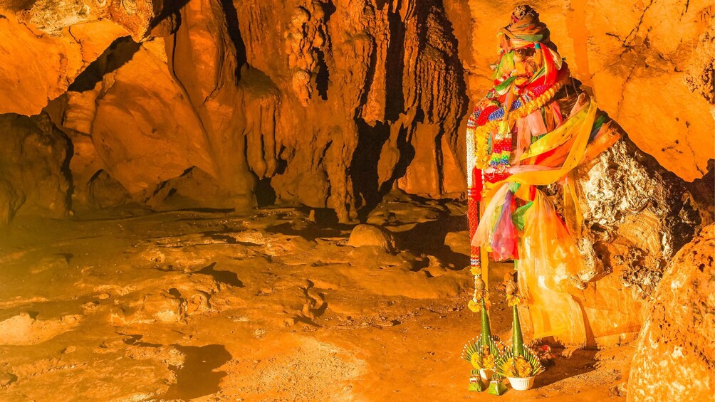 Chiang Dao Cave Trekking Small Group Tour – Full Day