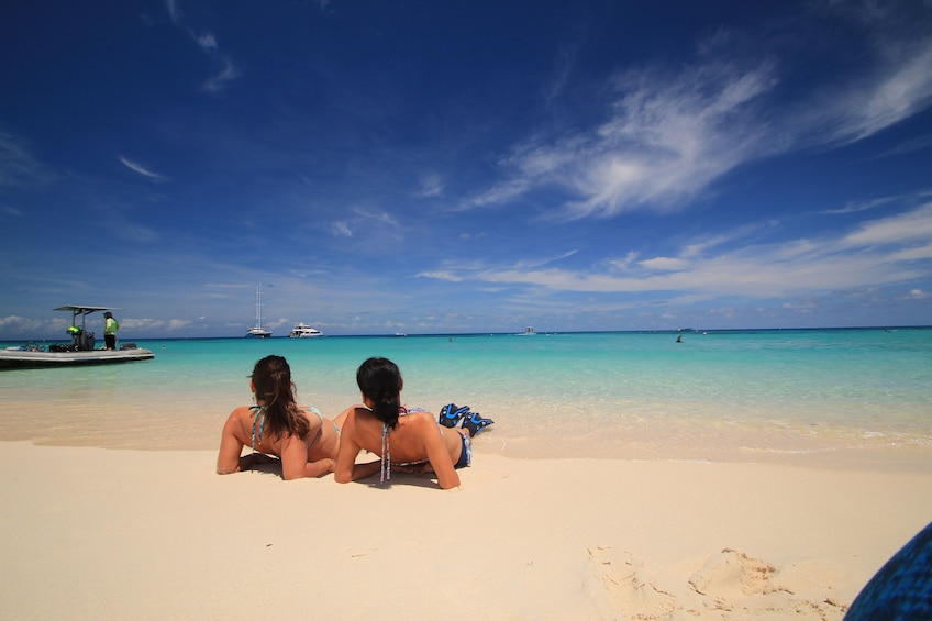 Ocean Spirit Michaelmas Cay & Reef Cruise