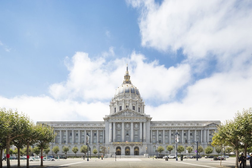 Landscape view of San Francisco City Hall