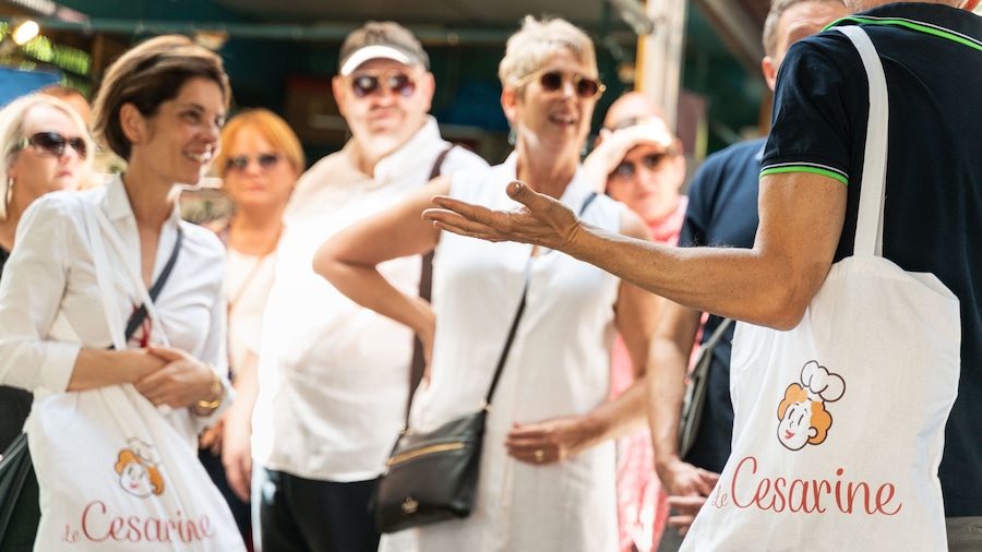 Small-group Street food tour in Messina