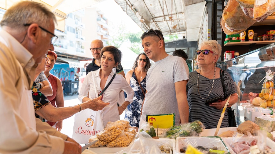 Small-group Street food tour in Modica