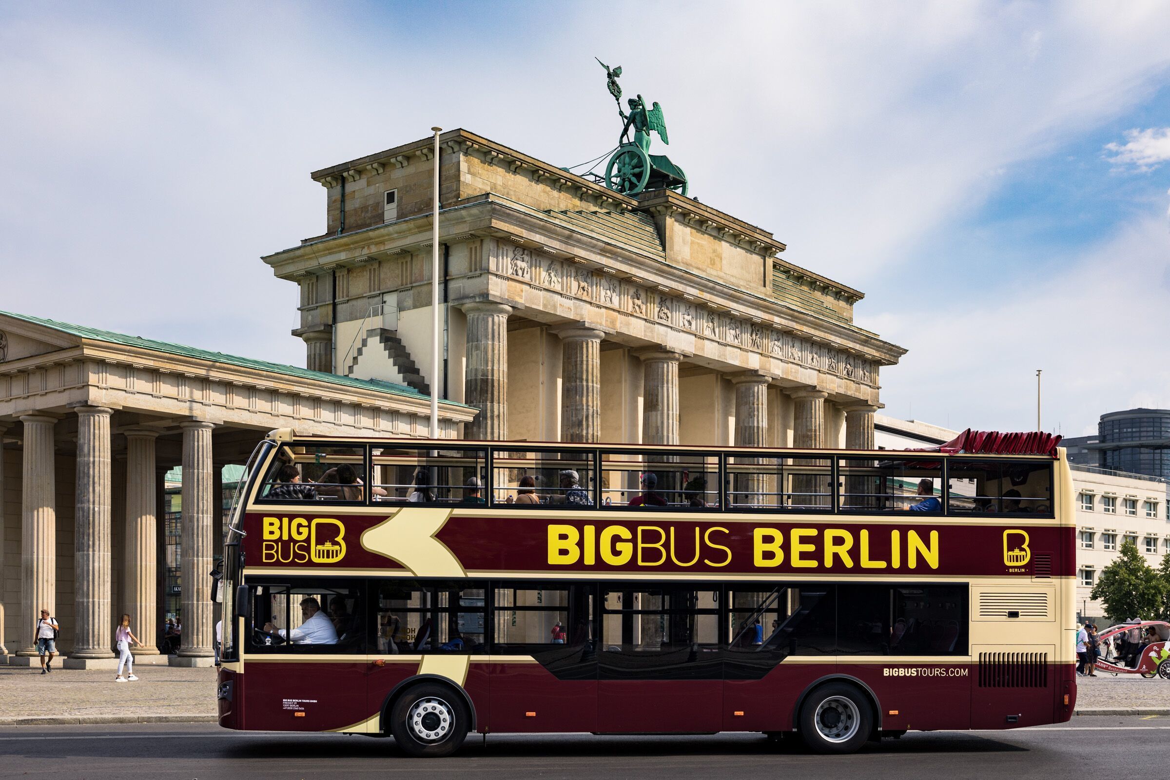 bus art tours berlin