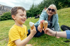 Edinburgh's Little Foodie Private Family Tour