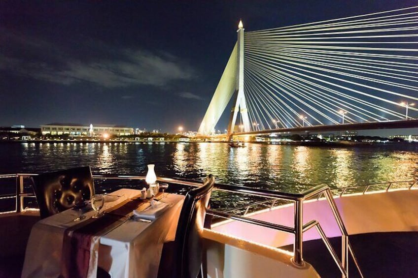 Bangkok Chao Phraya River Cruise Dinner and optional Transfer 