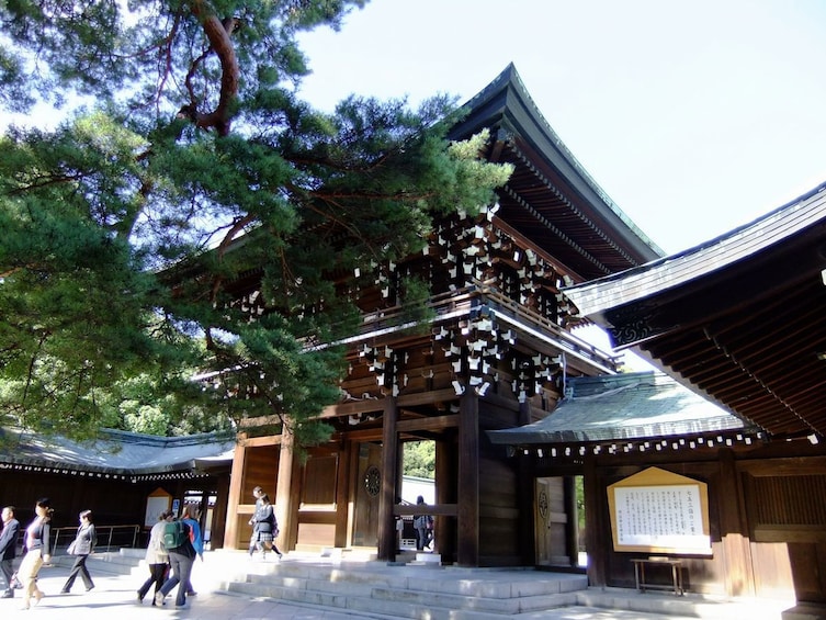 7-hour Tokyo Tour to/from Yokohama with Private car
