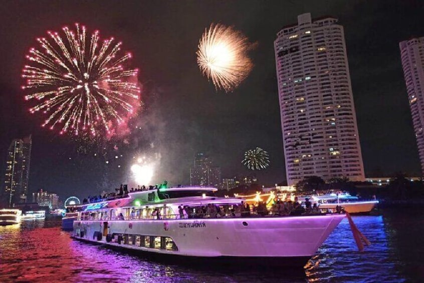 Grand Pearl Luxury Dinner Cruise at Bangkok Admission Ticket (SHA Plus)