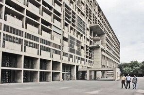 Tour of government buildings,art gallery & museum-Chandigarh