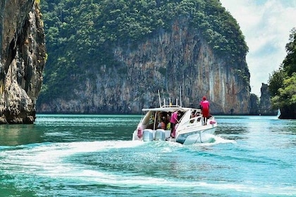 Private Speed Boat Tour to James Bond with Canoeing Trip 