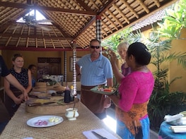 Bali Home Cooking Class with Hotel Transfer