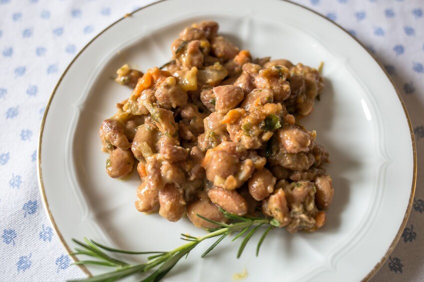 Dinnner at a local's home in Pisa with show cooking