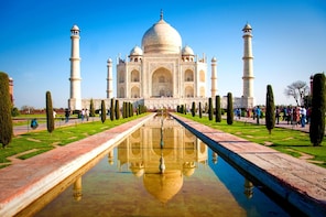 Day Trip to The Taj Mahal Agra from Pune with Return Flights