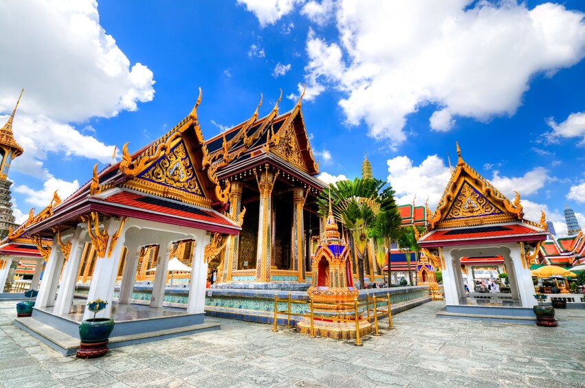 Shore Excursion: Grand Palace, The Emerald Buddha & Wat Po