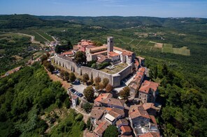 Motovun and Livade with truffles tasting