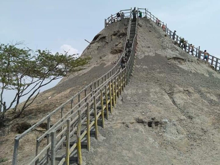 Totumo Volcano Tour plus Day Trip in Beach Hotel