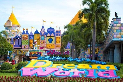 Dream World & Snow Town Theme Park in Bangkok with Return Transfer