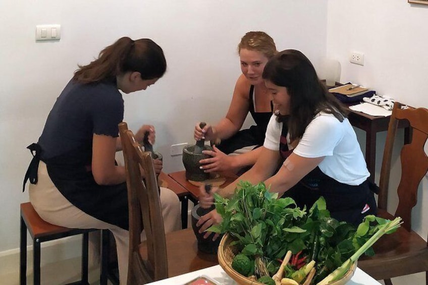Engaging Hands-On Thai Cooking Class