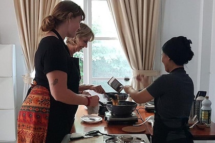 Private Customisable Thai Cooking Class