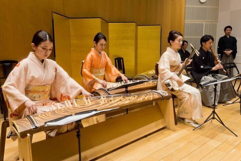 Traditional Japanese Music ZAKURO SHOW in Tokyo