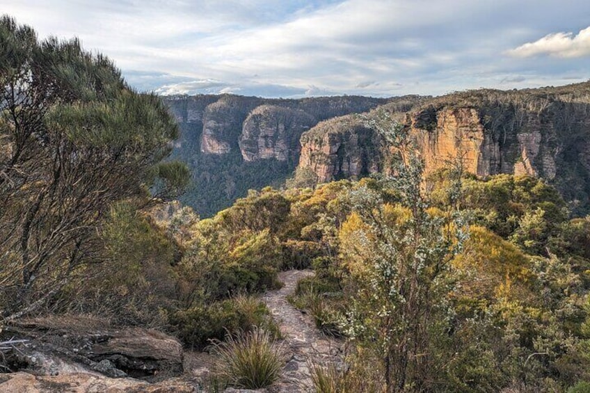 Lovely easy walks with canyon views