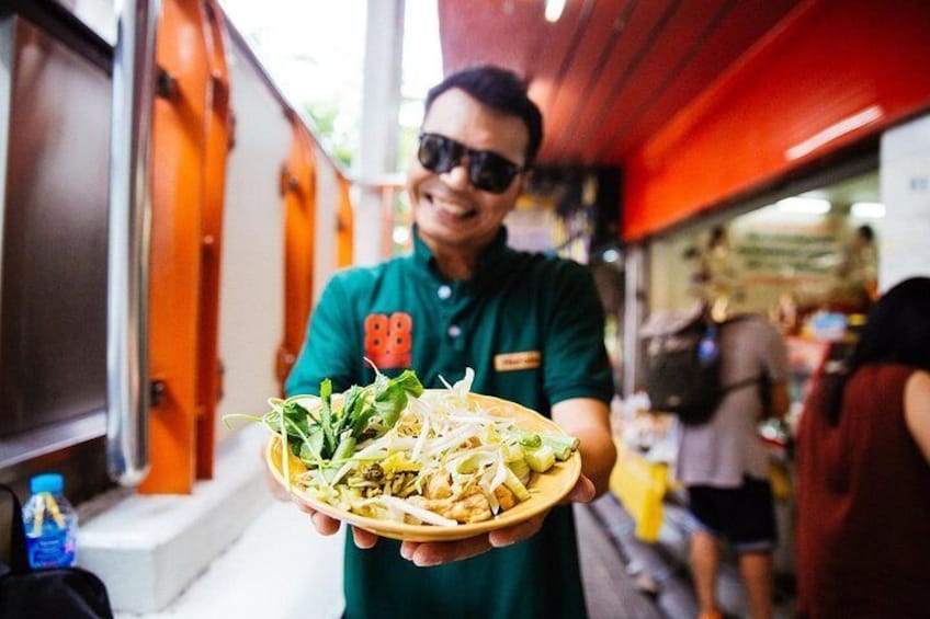 Bangkok's Private Street Food Tour: 10 Tastings with a local foodie private guide 