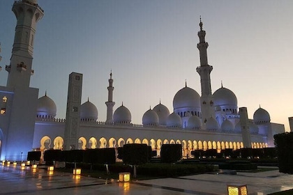 Dubai to Abu Dhabi tour Gand Mosque Palace Qasr Al Watan Heritage