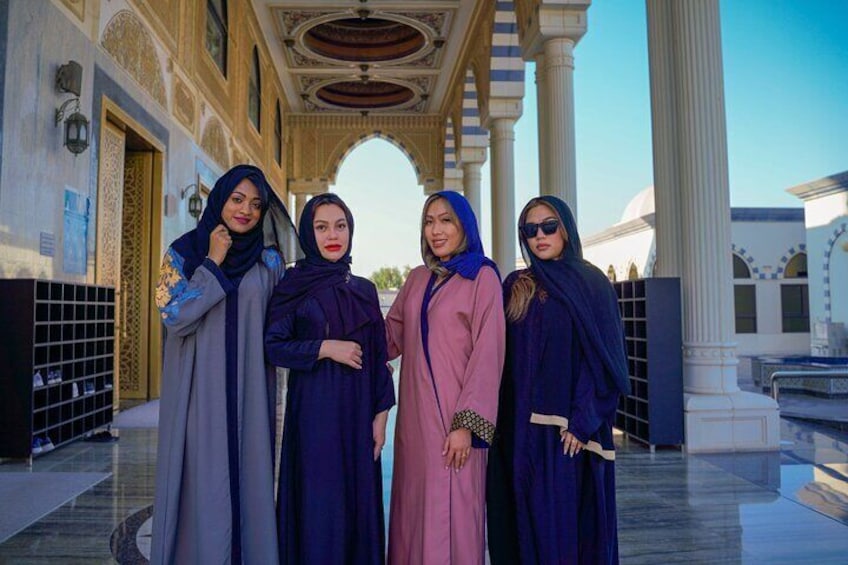 Half-Day Dubai City Tour with Blue Mosque, Creek, Souks & Abra