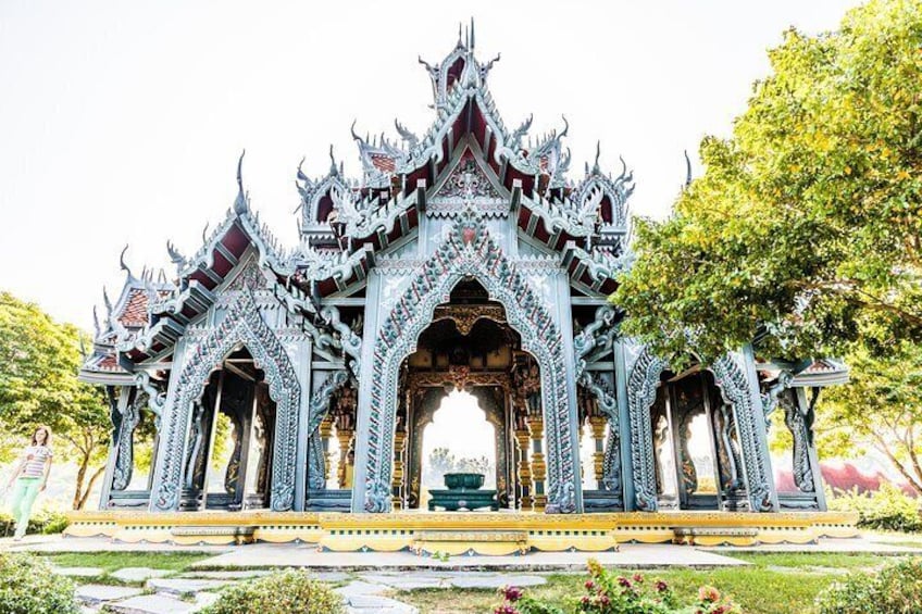 Private Guided Day Tour to Erawan Museum & Ancient City
