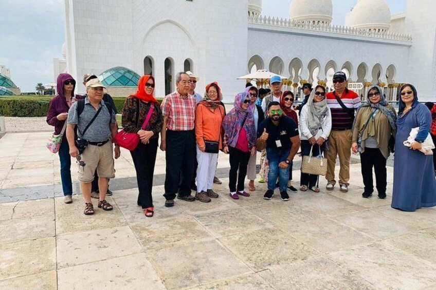 Abu Dhabi Full-Day Sightseeing Tour from Dubai