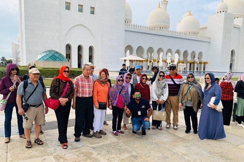Abu Dhabi Full-Day Sightseeing Tour from Dubai