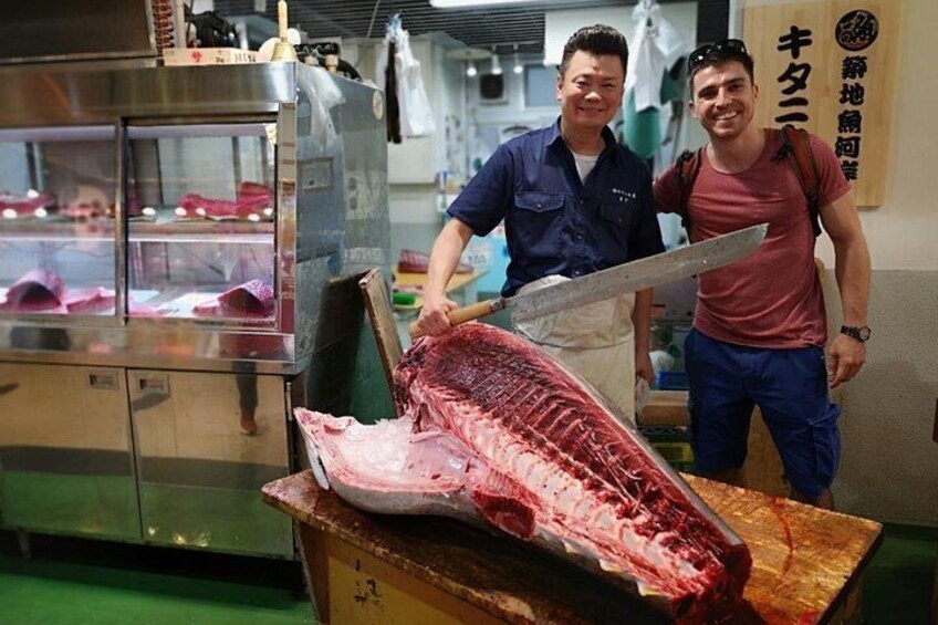 Tsukiji Fish Market Walking Food Tour