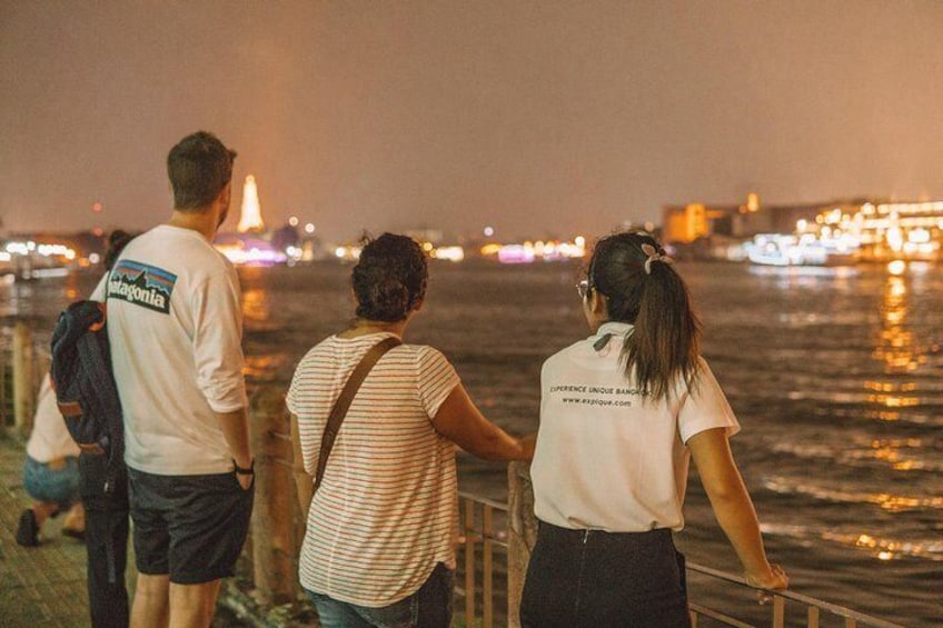 Sightseeing at night