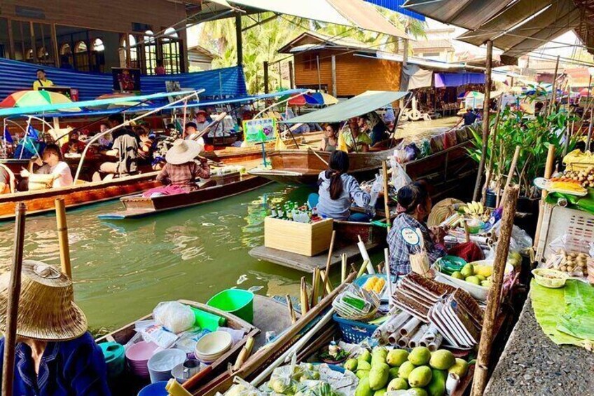 Private Tour : Mae-klong Railway & Damnoen Saduak Floating Market