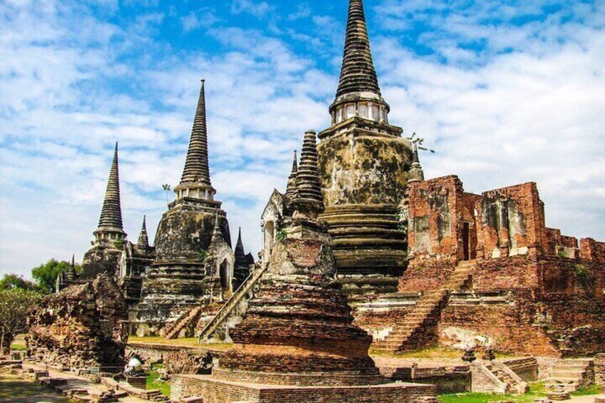 Private Tour : Ayutthaya Sightseeing by Coach return by Cruise