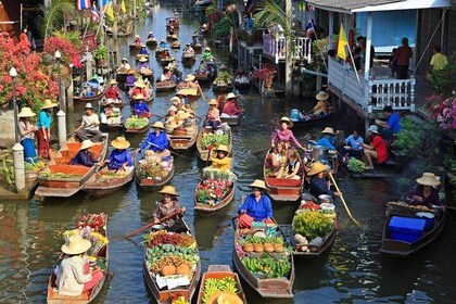 Floating Market with Wat Bang Kung Temple and the Railway Market