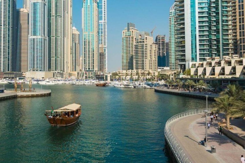 Cruise On Dubai Marina