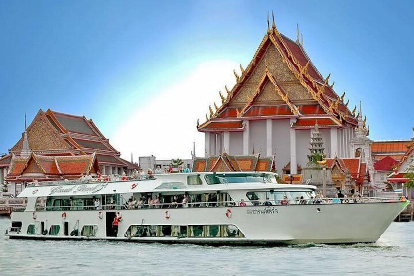 Grand Pearl - Luxury Dinner Cruise Experience at Bangkok with Return Transfer