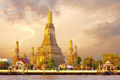 Bangkok Three Temples and The City
