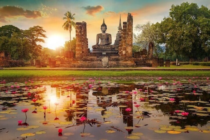 Ayutthaya Famous Landmarks Tour with Floating Market and ATV Ride