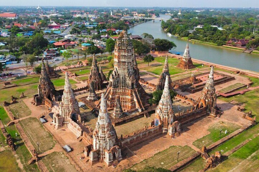 Visit iconic sites, including Wat Mahathat, Wat Chaiwatthanaram, and Wat Yai Chai Mongkol