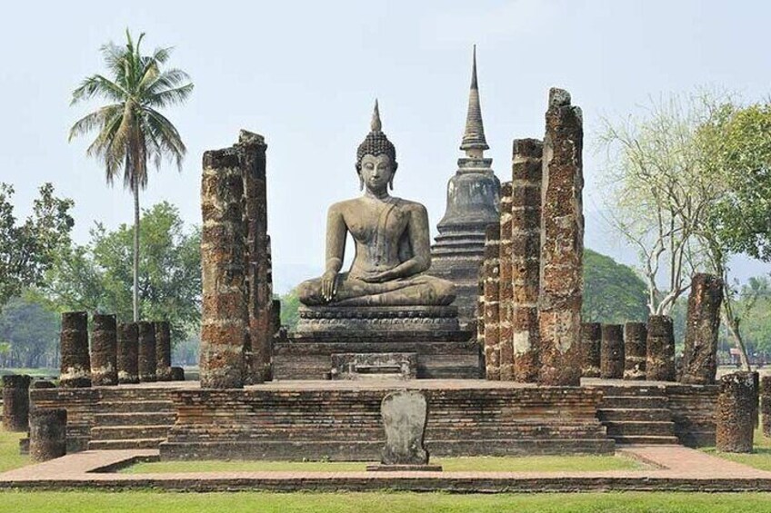 Join this cultural day trip to UNESCO World Heritage Site Ayutthaya, once Asia’s most magnificent capital with the River Cruise Experience