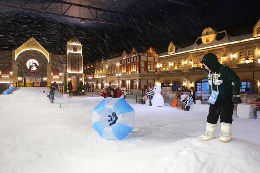 dream world bangkok snow town