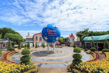 Dream World Theme Park "Super Visa" with Return Transfer & Lunch