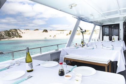 Rottnest Island Luxe Seafood Cruise -risteilypaketti Fremantlesta käsin