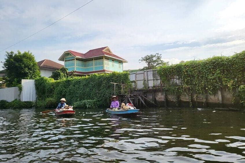 Local life on the canals