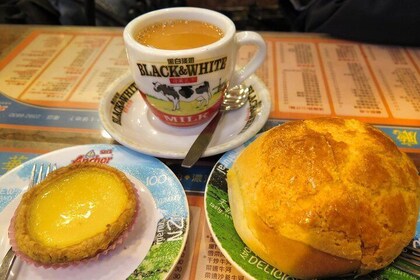 Private Walking Tour: Local Markets and Foodie in Hong Kong
