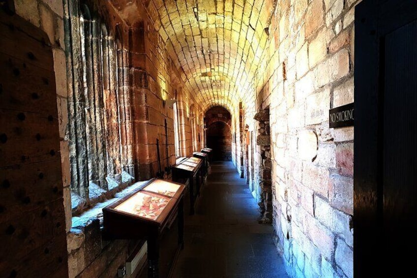 Wallace monument, Stirling Castle,Linlithgow palace, Private Tour from Edinburgh